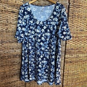 Floral Navy Blue Women's Top LuLaRoe Spring Summer Floral